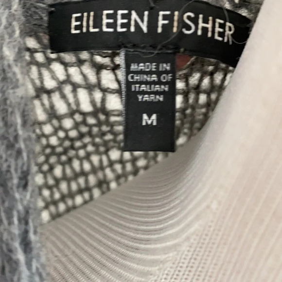 •Eileen Fisher• The softest prettiest sweater❤️❤️ - Picture 7 of 8